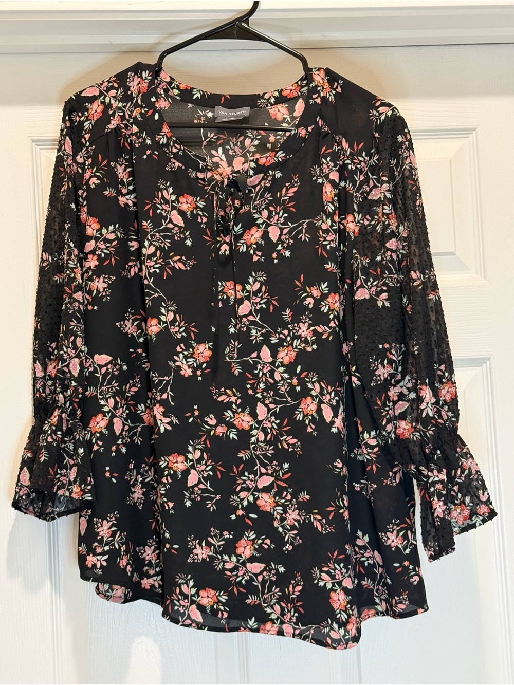 Van Heusen Black Floral Lace-Sleeve Blouse Size Large
